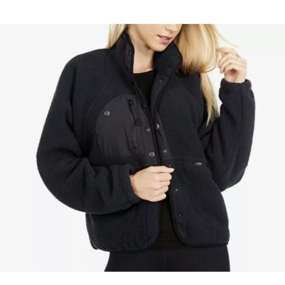 Free people New Hit the Slopes Jacket. Size Medium. Never worn. Color -Black